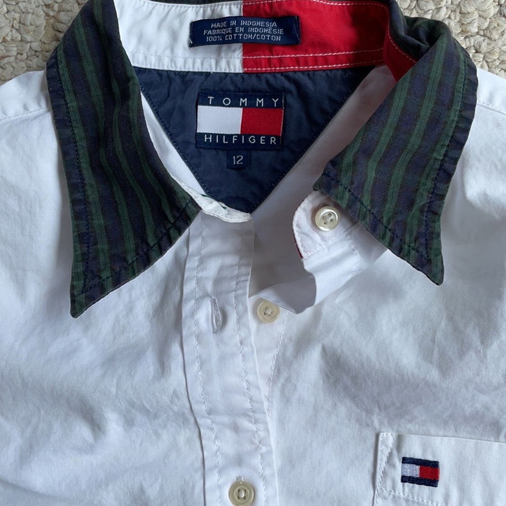 Tommy Hilfiger button down - Picture 2 of 3